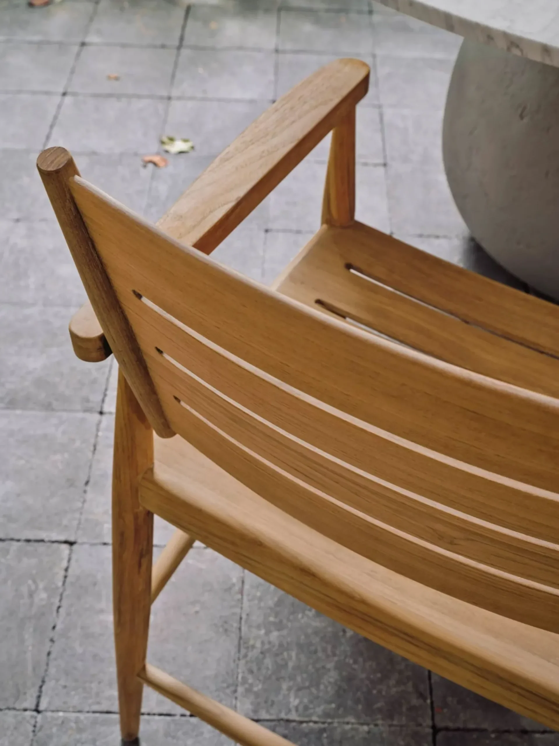 Eidos 24 Armchair