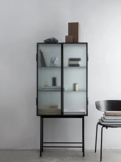 Haze Vitrine - Black