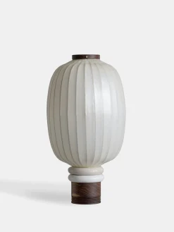 Plum Charm Table Lamp - Jin