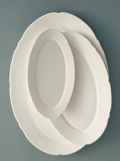 Silhouette Oval Plate