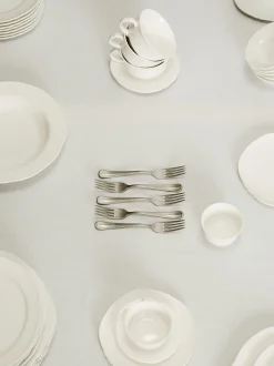 Silhouette Plate